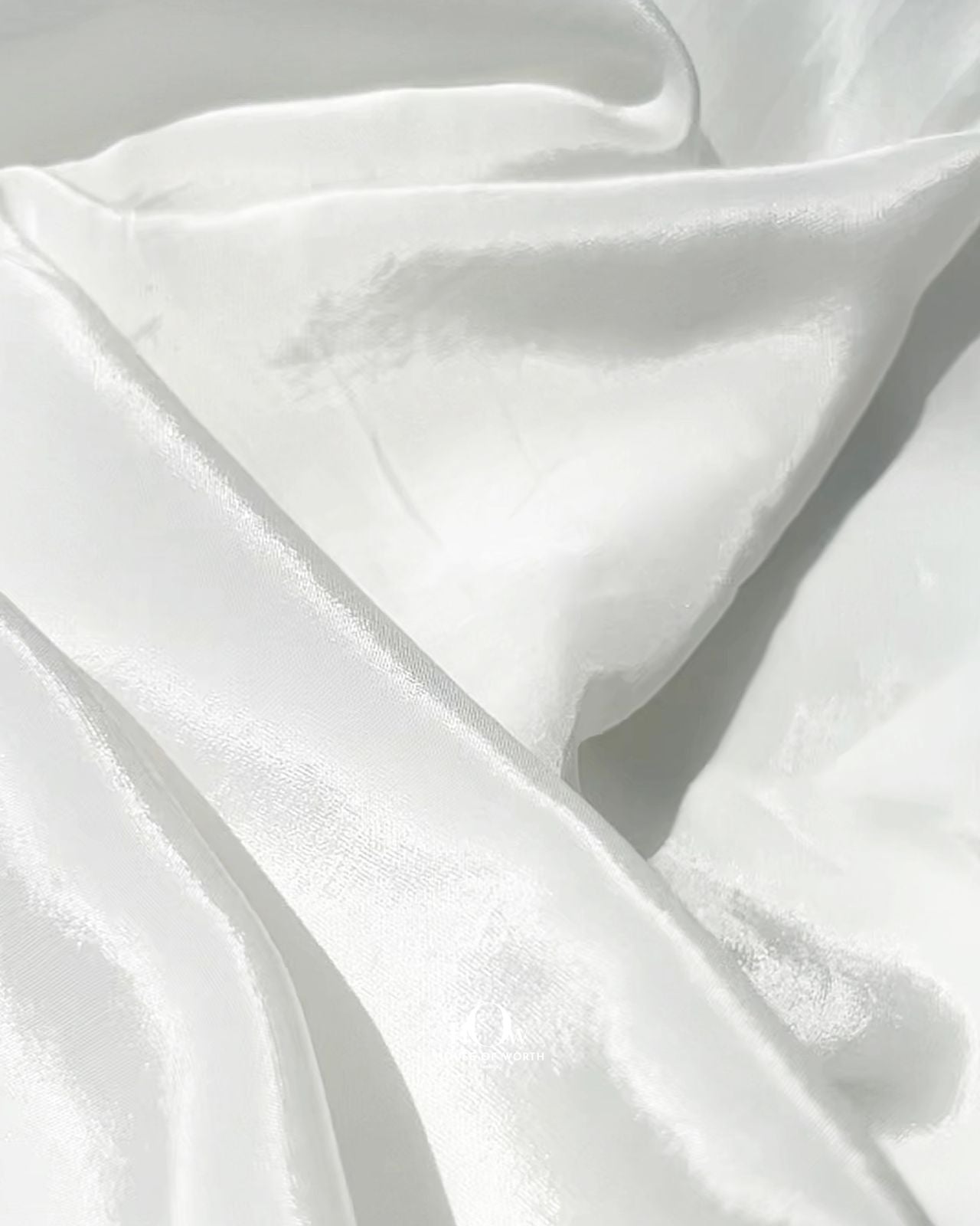 Dyeable crepe fabric for sarees and kurtas – wholesale supplier in Surat.