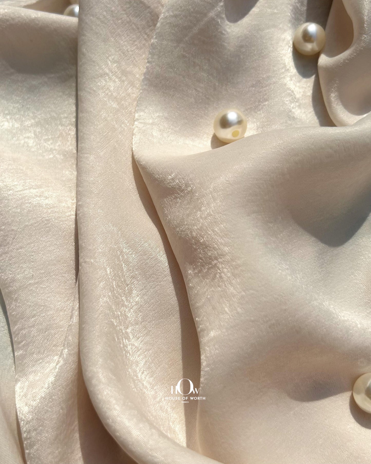 Wholesale velvet satin fabric from China – suitable for boutiques and fashion designers.
