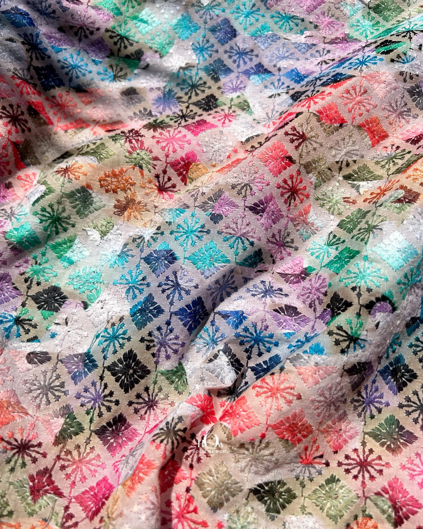 Soft Hakoba cotton used in hand-embroidered chikankari outfits – available in Lucknow