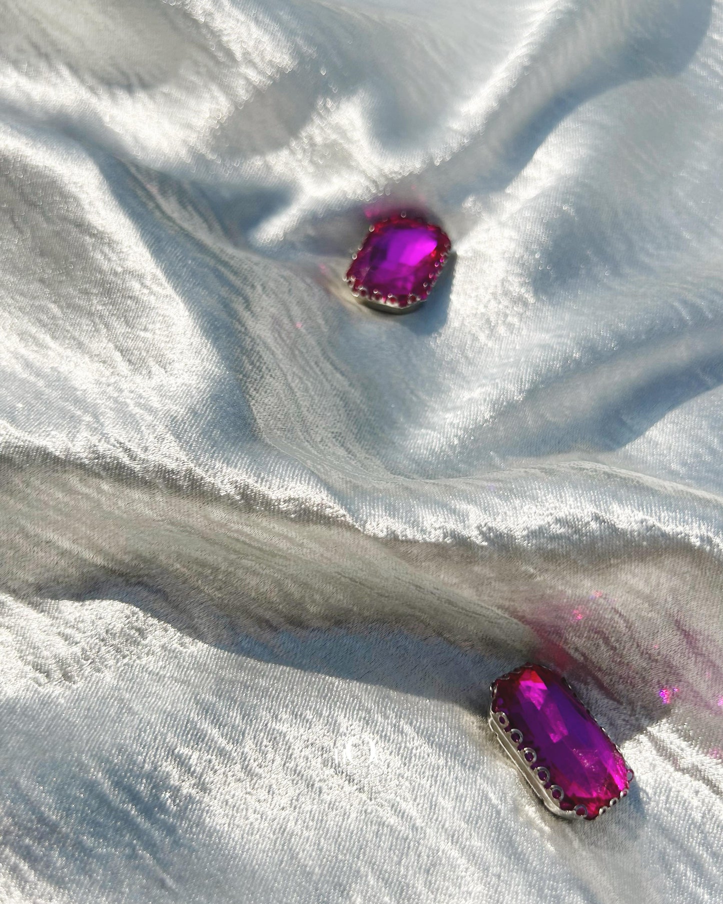 Heavy matte satin fabric over 150 gsm – suitable for bridal dresses, available in Mumbai and Surat.
