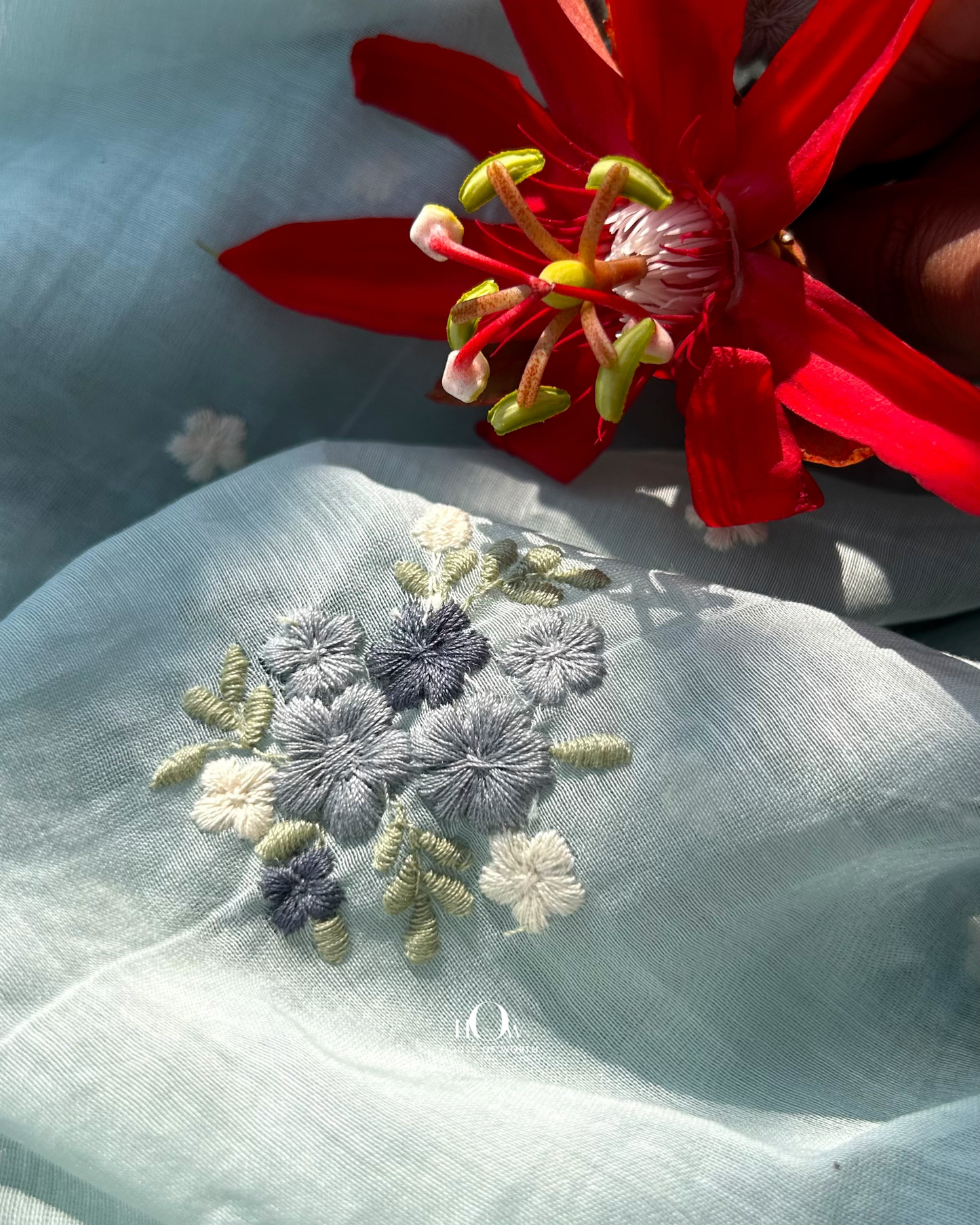 Small butti Chanderi fabric for wholesale and retail – ideal for garment production, sarees, and custom orders.