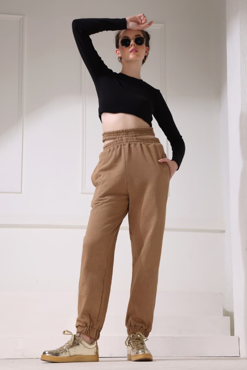 Trendy women’s brown lounge jogger pants perfect for casual everyday outfits