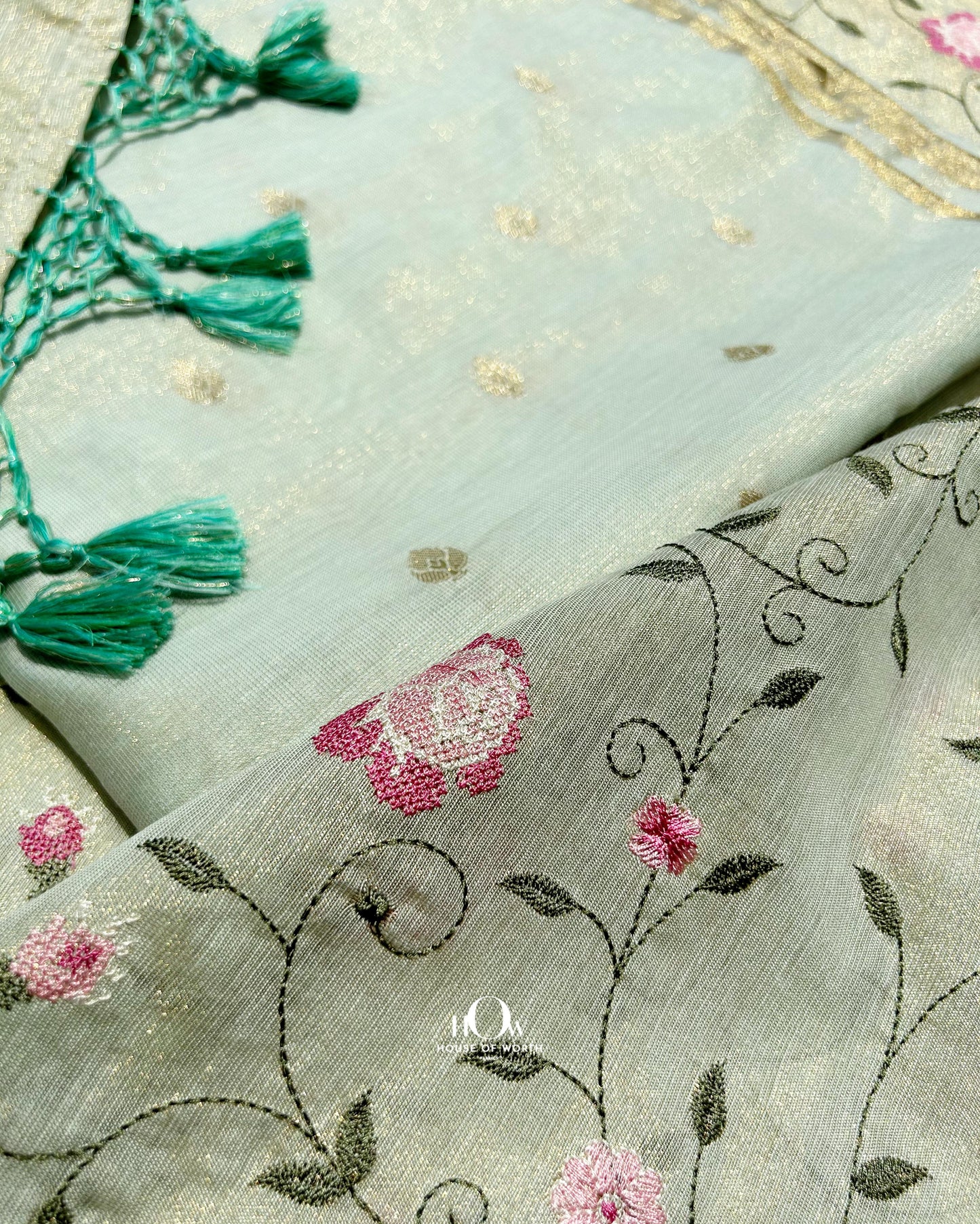 lightweight cotton suit set for puja or casual wear. Everyday cotton suit sets.