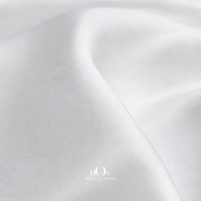 Dyeable cotton poplin fabric for shirts.