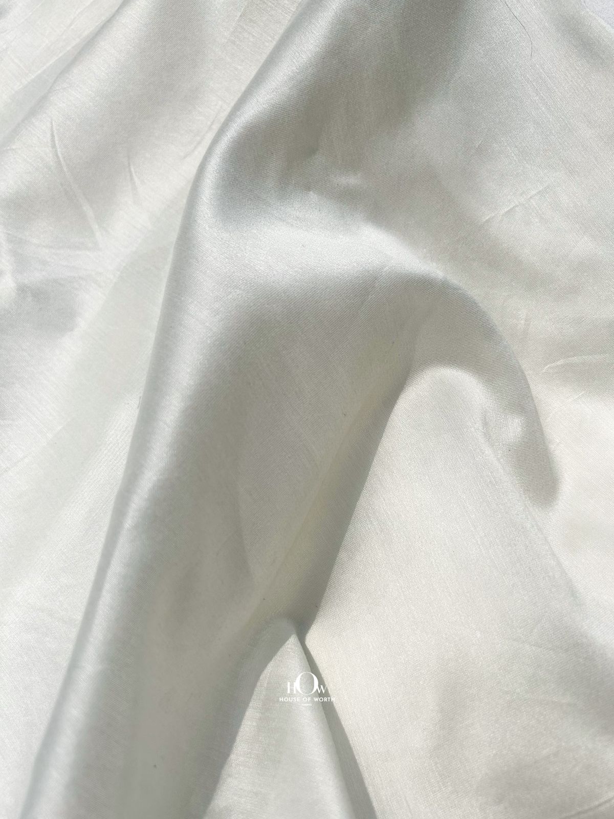 Buy 70 grams premium dyeable Mul Chanderi fabric – soft, semi-sheer fabric ideal for ethnic garments and boutique production.