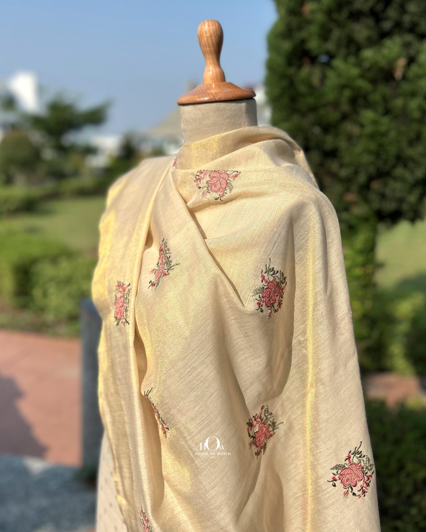 Lightweight banarasi suit set in cotton. Good quality women suit sets.