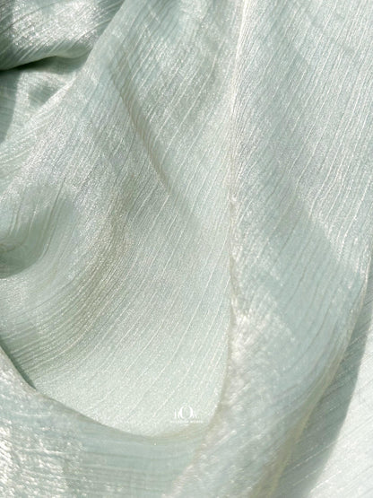 70 gram printed chiffon material – perfect for evening gowns and tops, sourced by fabric importers in Bhiwandi.
