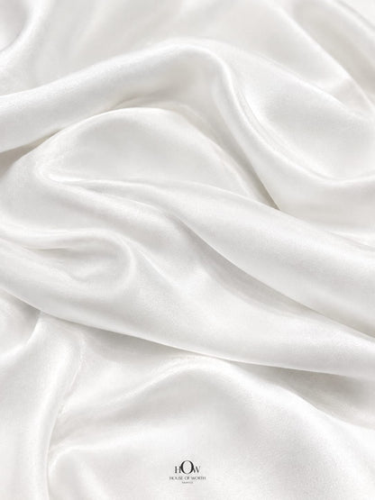 Lightweight Dyeable Crepe Fabric suitable for custom fashion wear