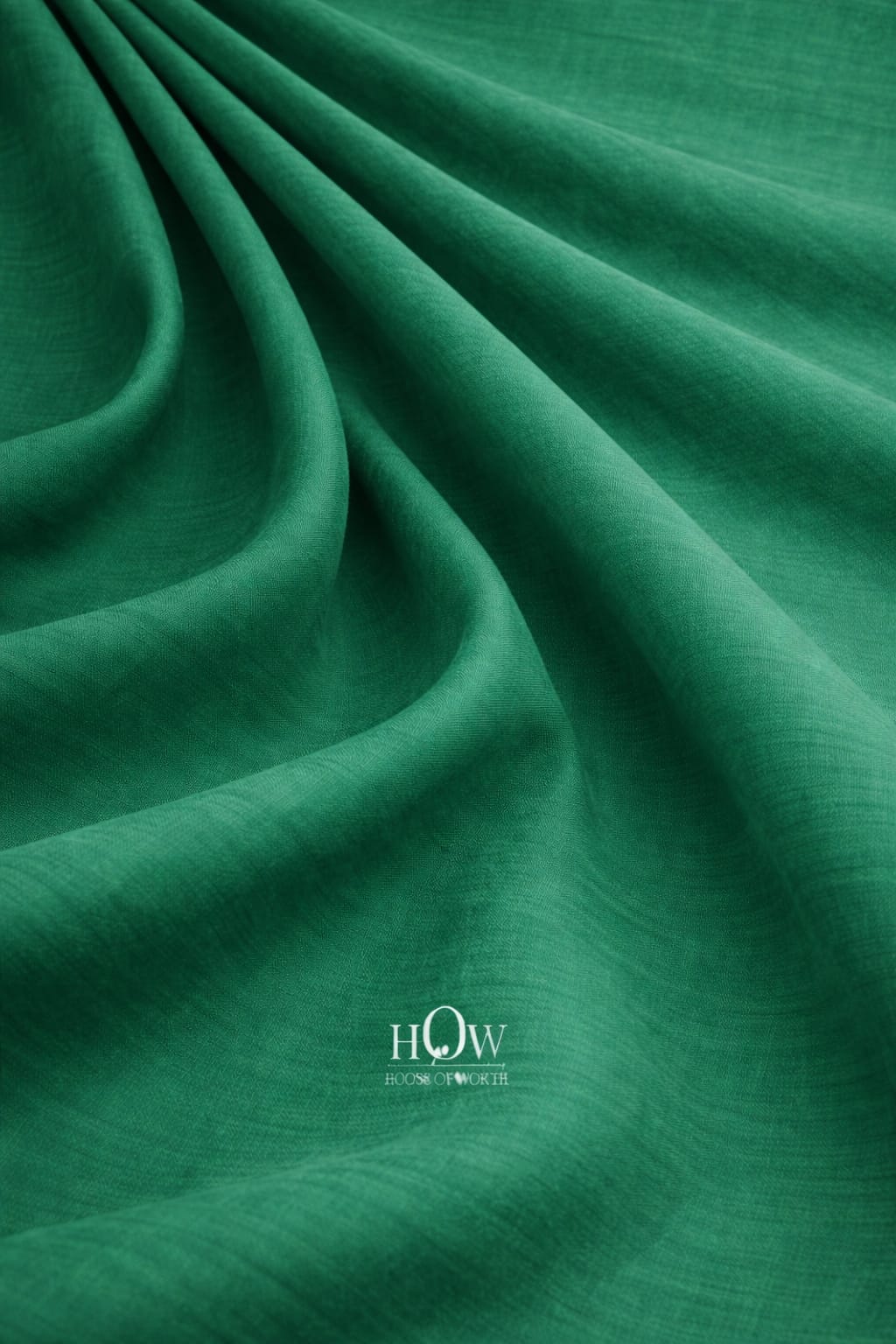 Emerald green cotton poplin fabric for boutique tailoring